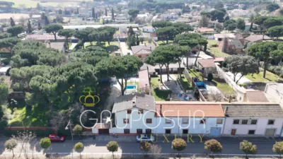 Semi-detached chalet on Calle de Encina, no. sn photo 3