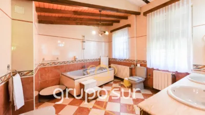Chalet in Urbanización Olmedo, no. 1 photo 38