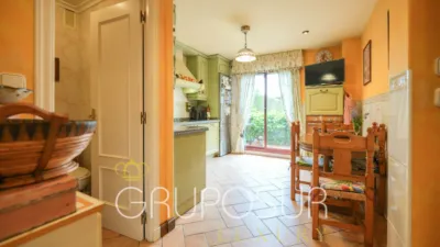 Semi-detached chalet on Avenida de los Entrepinos photo 24