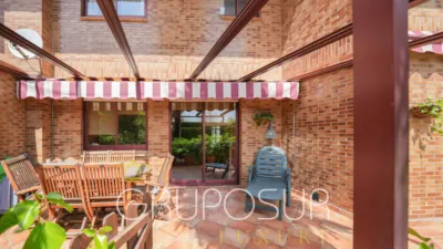 Semi-detached chalet on Avenida de los Entrepinos photo 17