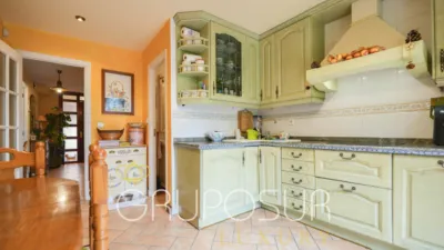 Semi-detached chalet on Avenida de los Entrepinos photo 26