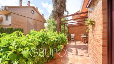 Semi-detached chalet on Avenida de los Entrepinos photo 30