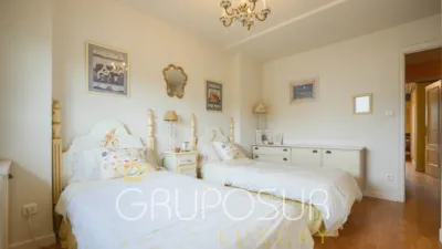 Semi-detached chalet on Avenida de los Entrepinos photo 37