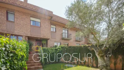 Semi-detached chalet on Avenida de los Entrepinos photo 4