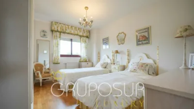 Semi-detached chalet on Avenida de los Entrepinos photo 35