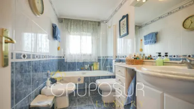 Semi-detached chalet on Avenida de los Entrepinos photo 44