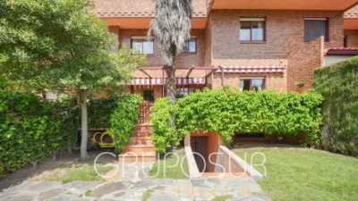 Semi-detached chalet on Avenida de los Entrepinos photo 21