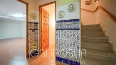 Semi-detached house on Calle de Castilla y León, 1 photo 55