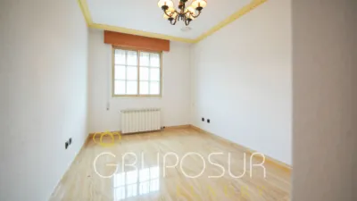 Semi-detached house on Calle de Castilla y León, 1 photo 46