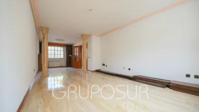 Semi-detached house on Calle de Castilla y León, 1 photo 14