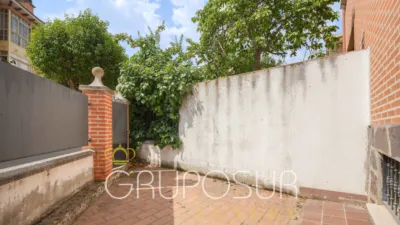 Semi-detached house on Calle de Castilla y León, 1 photo 44