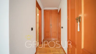 Semi-detached house on Calle de Castilla y León, 1 photo 36