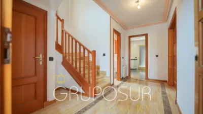 Semi-detached house on Calle de Castilla y León, 1 photo 10