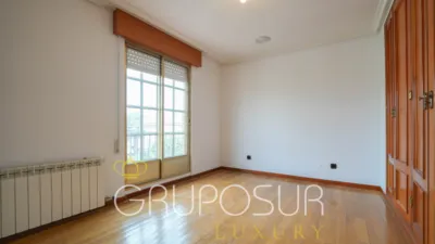 Semi-detached house on Calle de Castilla y León, 1 photo 41