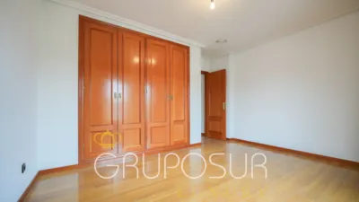 Semi-detached house on Calle de Castilla y León, 1 photo 43