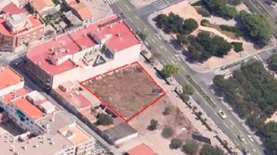 Terreno en venta en Calle de Teulada, 54, Altozano (Distrito Campoamor-Altozano. Alicante - Alacant) de 358.800 €