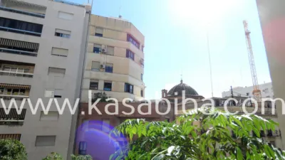 Apartment on Carrer de Guillem de Castro photo 19