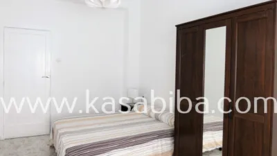 Apartment on Carrer de Guillem de Castro photo 27