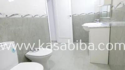 Apartment on Carrer de Guillem de Castro photo 35