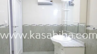 Apartment on Carrer de Guillem de Castro photo 36