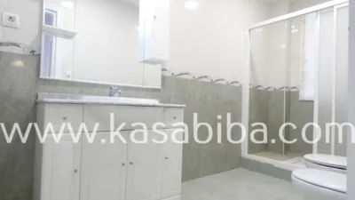 Apartment on Carrer de Guillem de Castro photo 37