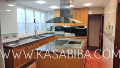 Piso en alquiler en Calle de Isabel 'La Católica' - Imagen 3