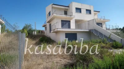 Chalet pareado en calle Marfil photo 3