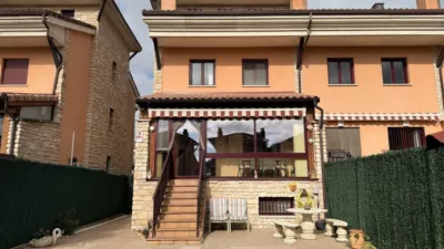 Semi-detached house in Paseo Cierzo photo 2