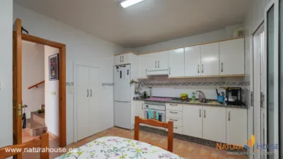 Semi-detached house on Calle de Mina Militara photo 18
