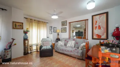 Semi-detached house on Calle de Mina Militara photo 10