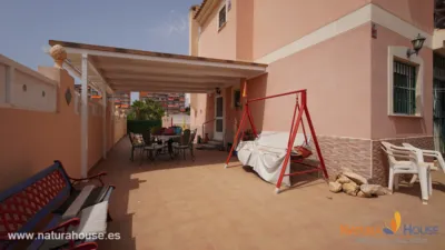 Semi-detached house on Calle de Mina Militara photo 7