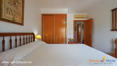 Semi-detached house on Calle de Mina Militara photo 25