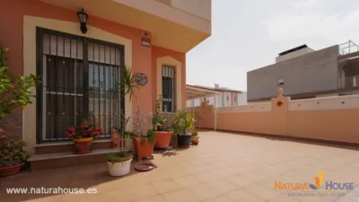 Semi-detached house on Calle de Mina Militara photo 2