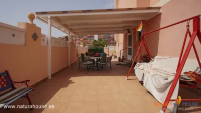 Semi-detached house on Calle de Mina Militara photo 3