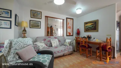 Semi-detached house on Calle de Mina Militara photo 14
