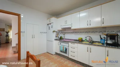 Semi-detached house on Calle de Mina Militara photo 19
