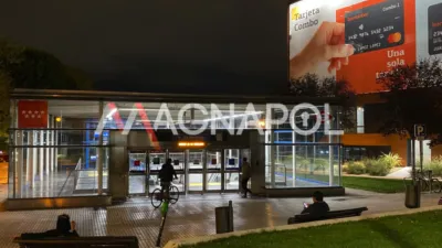 Chalet pareado en alquiler en Próxima A Centro Comercial y Zona de Colegios, Encinar de los Reyes (La Moraleja) de 5.500 €<span>/mes</span>