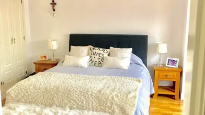 Chalet pareado en alquiler en Próxima A Centro Comercial y Zona de Colegios, Encinar de los Reyes (La Moraleja) de 5.500 €<span>/mes</span>