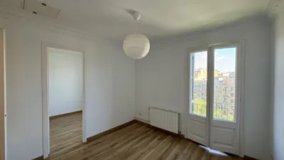 Piso en alquiler en Avinguda del Paral·lel, 167, cerca de Carrer de Tamarit - Imagen 2