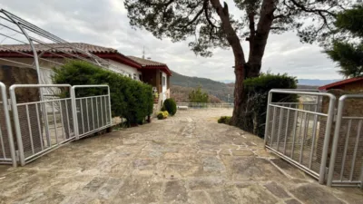 Detached family home in Tavèrnoles photo 4