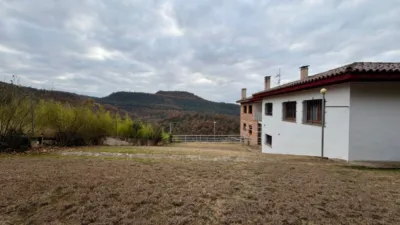Detached family home in Tavèrnoles photo 2