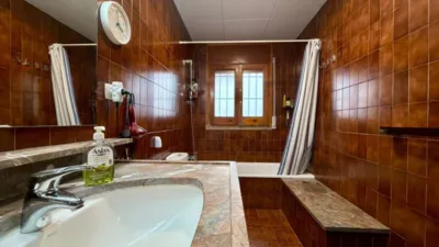 Detached family home in Tavèrnoles photo 60