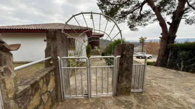 Detached family home in Tavèrnoles photo 3