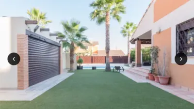 Detached house on Calle Ramón Gaya photo 9