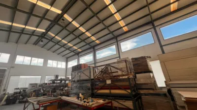 Nave industrial en venta en La Gineta - Más
