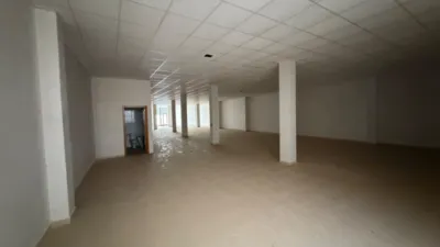 Local comercial en venta en Caudete - Más