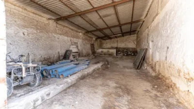 Rustic farm on El Cejo Street photo 28