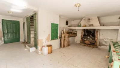 Rustic farm on El Cejo Street photo 25