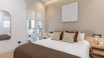 Apartment on Calle de Hortaleza photo 5