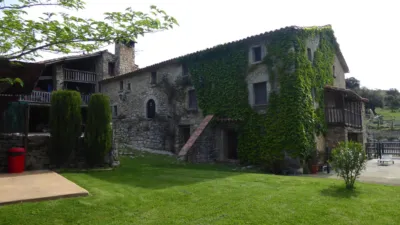 Rustic finca in Sales de Llierca photo 11